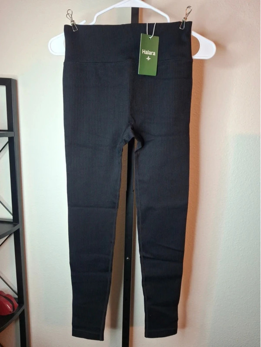 Halara Women's Black Ribbed Leggings NWT size M full length